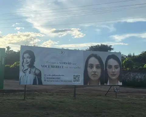 Localizado na Rodovia BR-230 (Transamazônica), no bairro Cidade Nova.