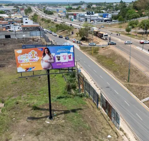 Localizado após o semáforo na Folha 33, no Núcleo Nova Marabá,