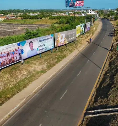 Localizado após o semáforo na Folha 33, no Núcleo Nova Marabá.