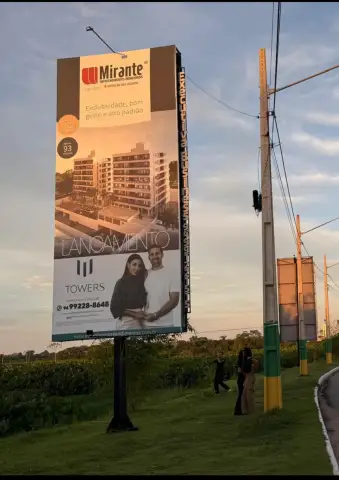 Localizado na Avenida Antônio Maia, Saida da Marabá Pioneira, em Marabá – PA.